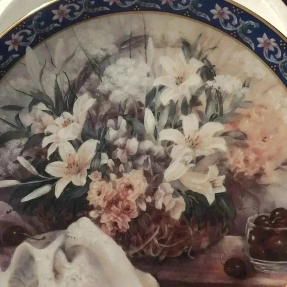 Lillies by Lena Liu collector plate 1993‎ basket bouquets - Picture 3 of 6